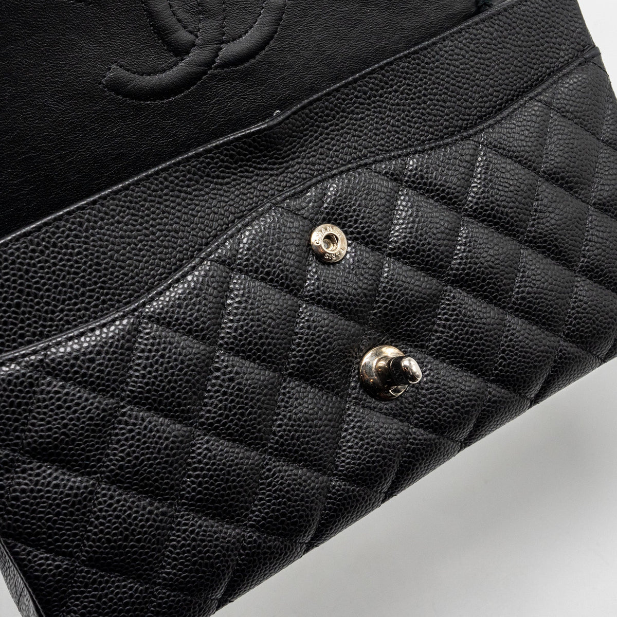 chanel-medium-classic-double-flap-bag-caviar-black-shw-8