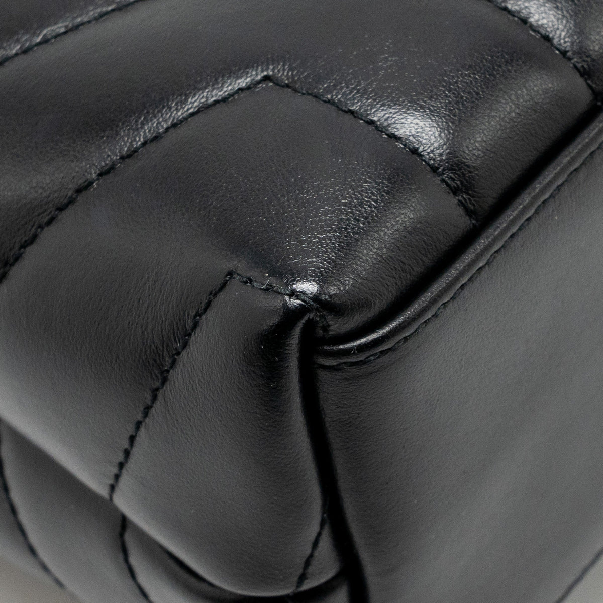 saint-laurent-ysl-small-loulou-bag-calfskin-black-shw