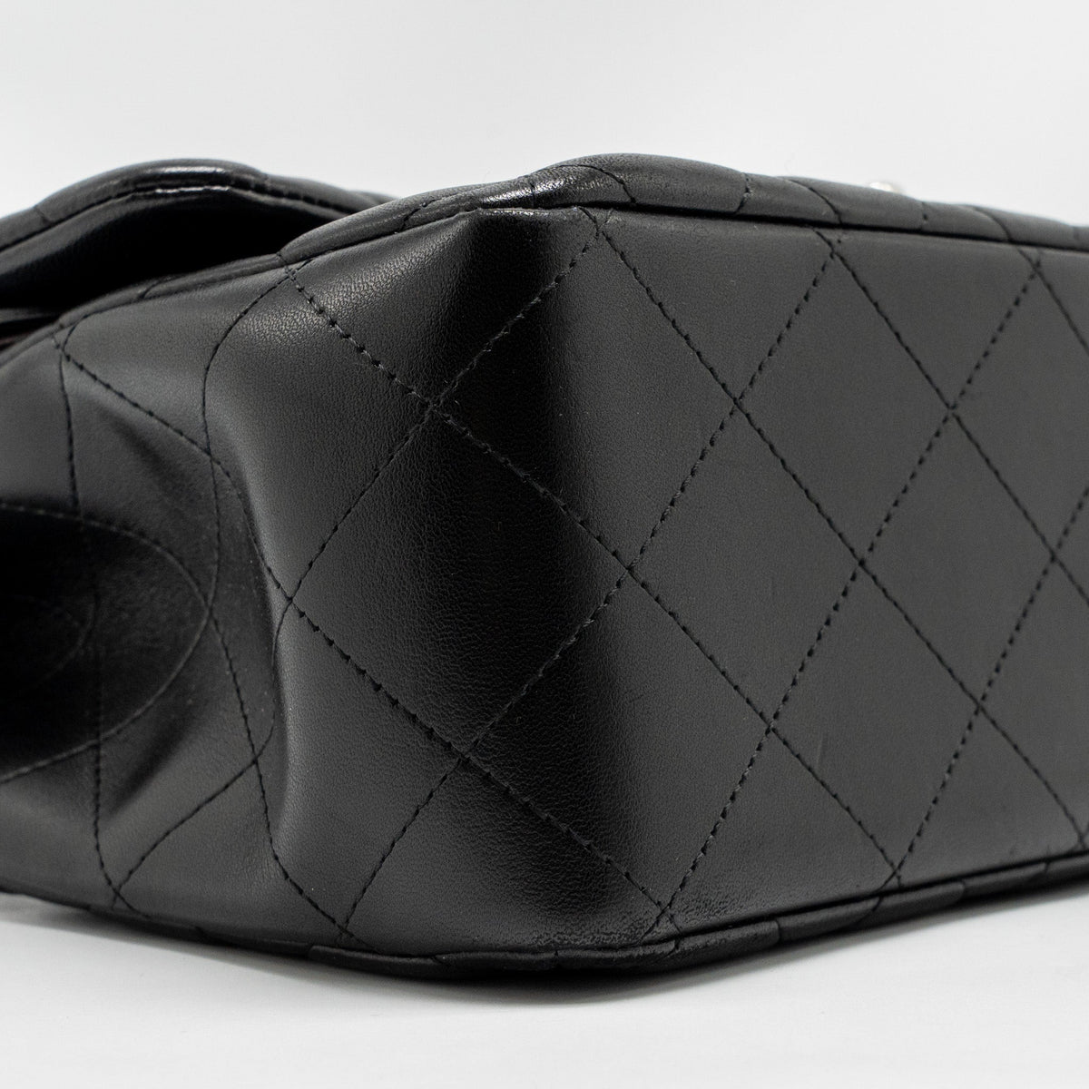 chanel-jumbo-classic-double-flap-bag-lambskin-black-shw-1