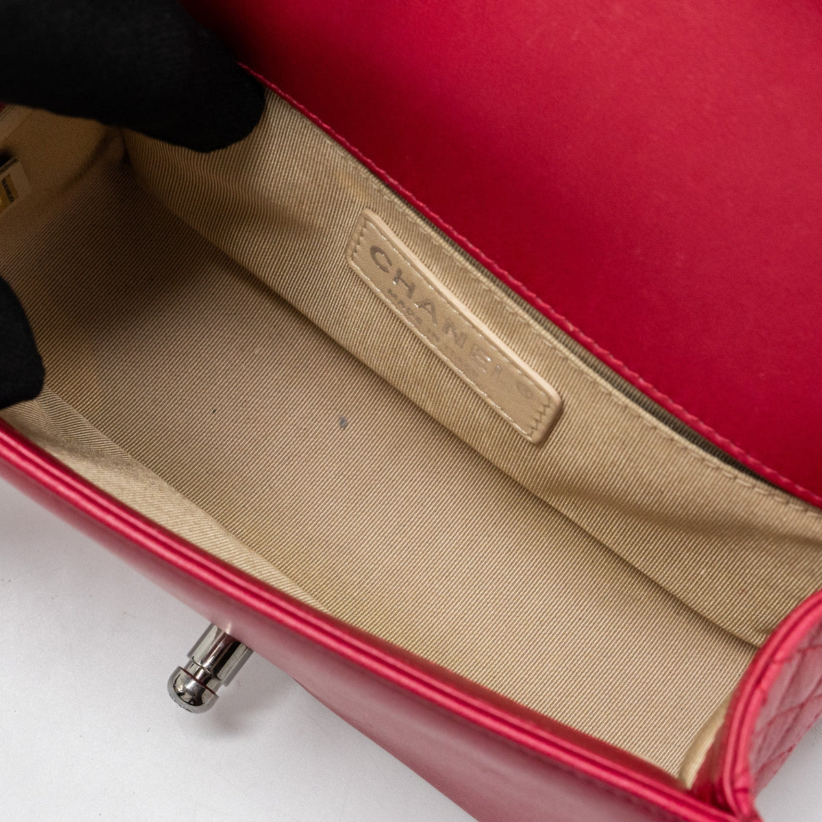 chanel-small-boy-bag-calfskin-red-shw