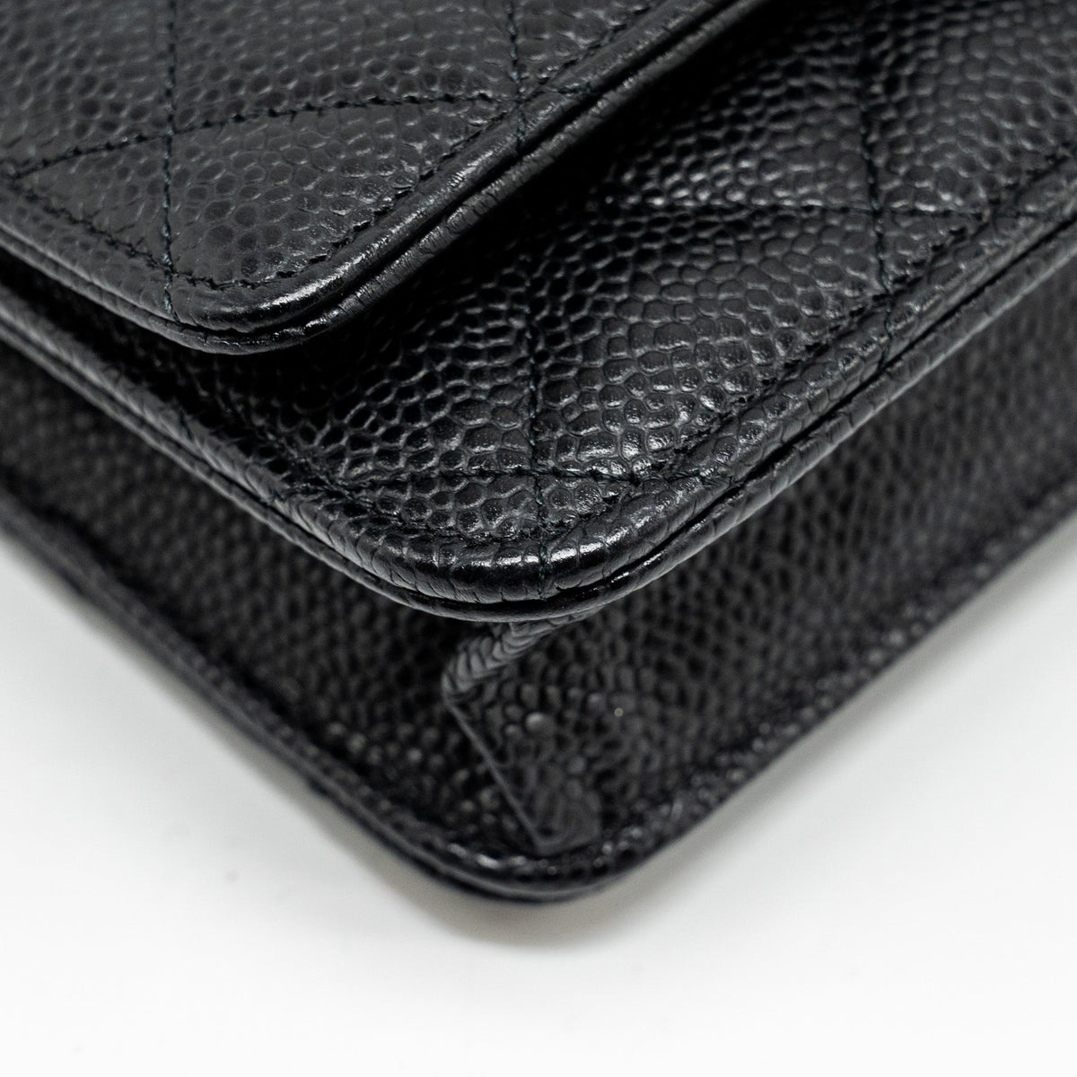 chanel-classic-wallet-on-chain-caviar-black-ghw-17