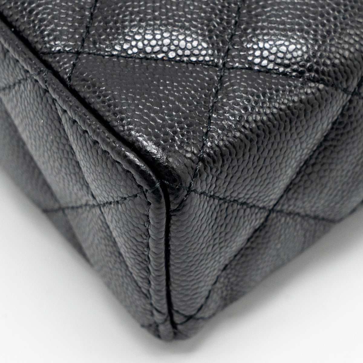 chanel-25p-cc-top-handle-vanity-with-chain-caviar-black-lghwmicrochip-1