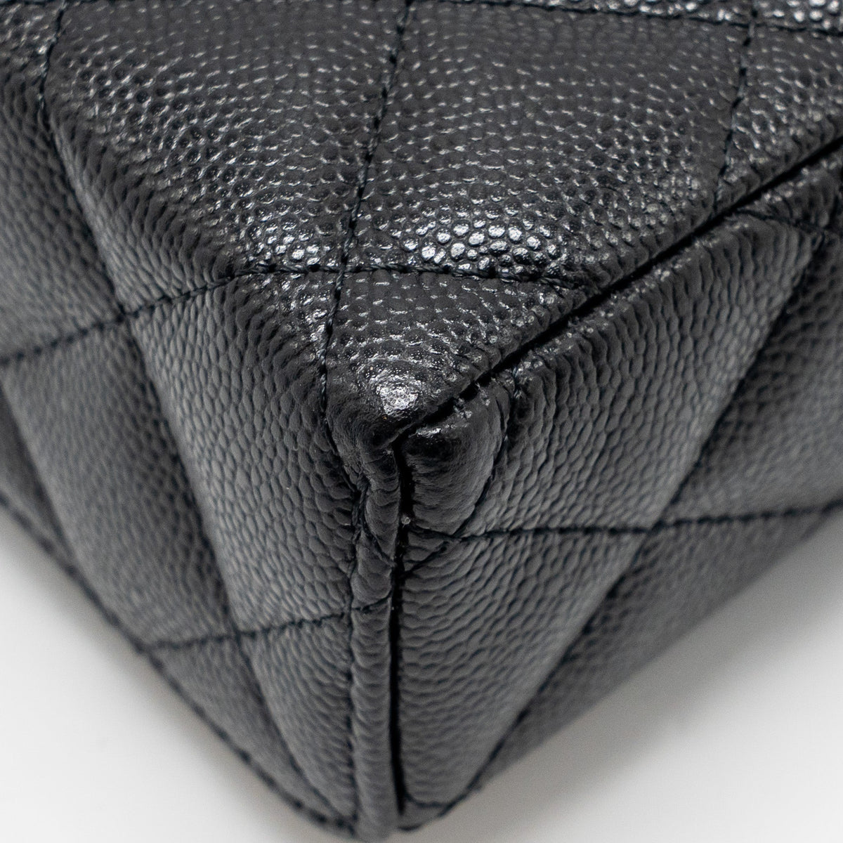 chanel-25p-cc-top-handle-vanity-with-chain-caviar-black-lghwmicrochip-1