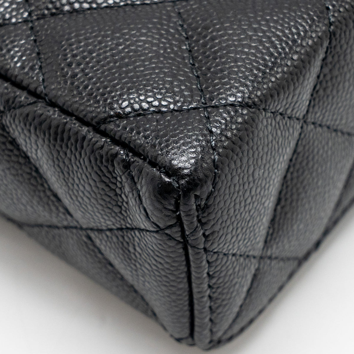 chanel-25p-cc-top-handle-vanity-with-chain-caviar-black-lghwmicrochip-1