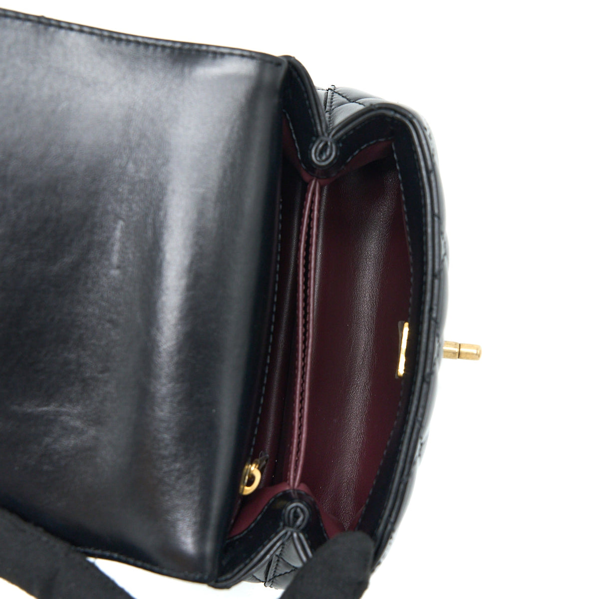 chanel-22a-mini-coco-handle-with-detailed-letter-handle-calfskin-black-ghw-microchip