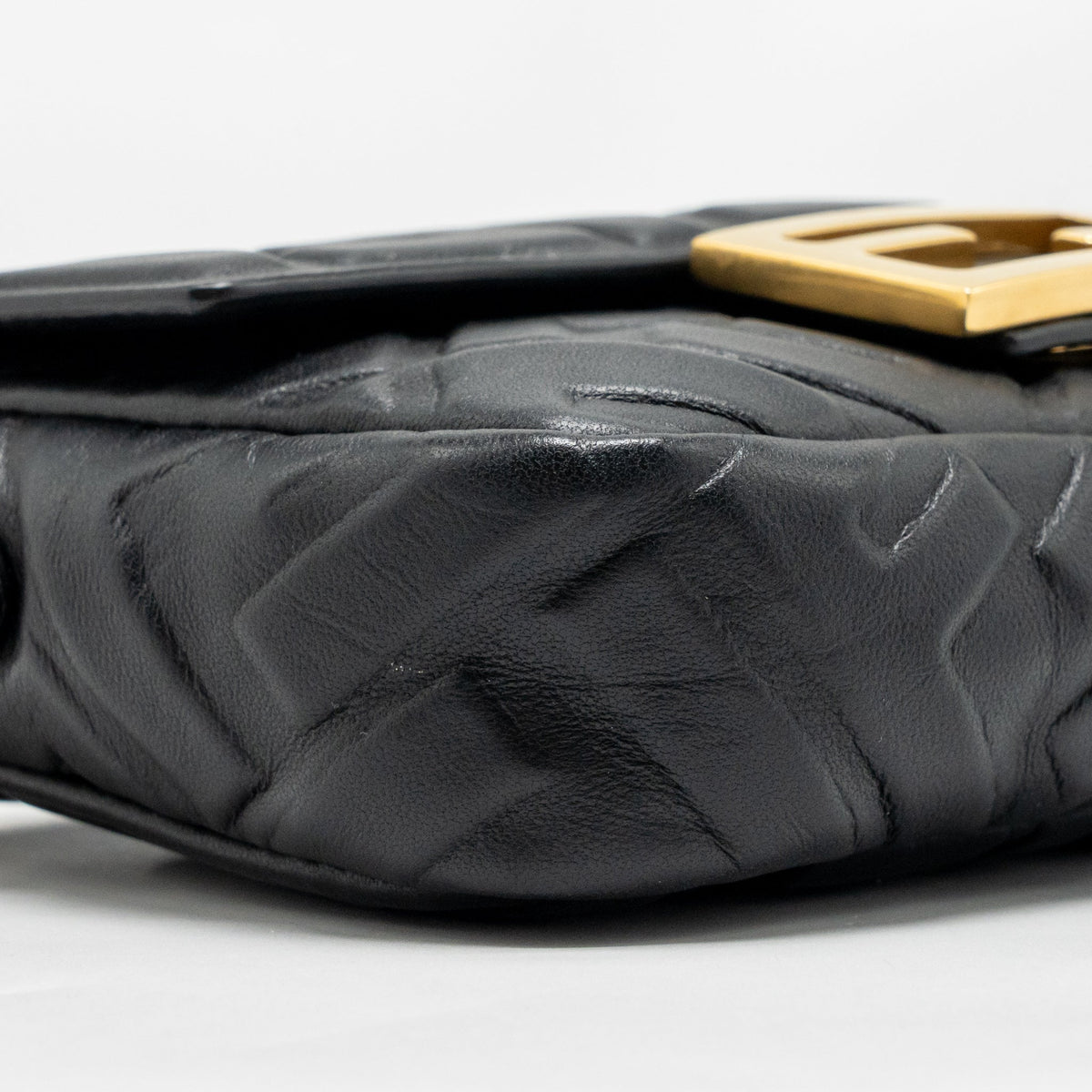 fendi-mini-baguette-bag-ff-motif-lambskin-black-ghw