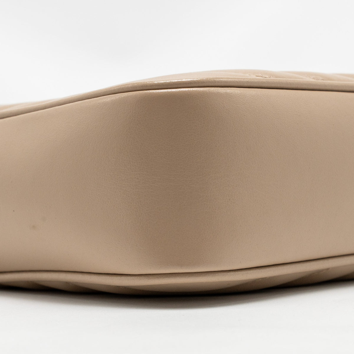 saint-laurent-ysl-lou-camera-bag-calfskin-beige-ghw
