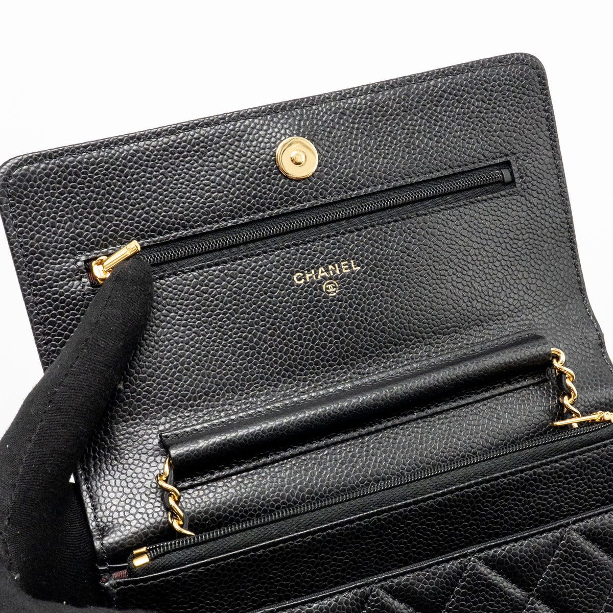 chanel-wallet-on-chain-black-g8ul83ak