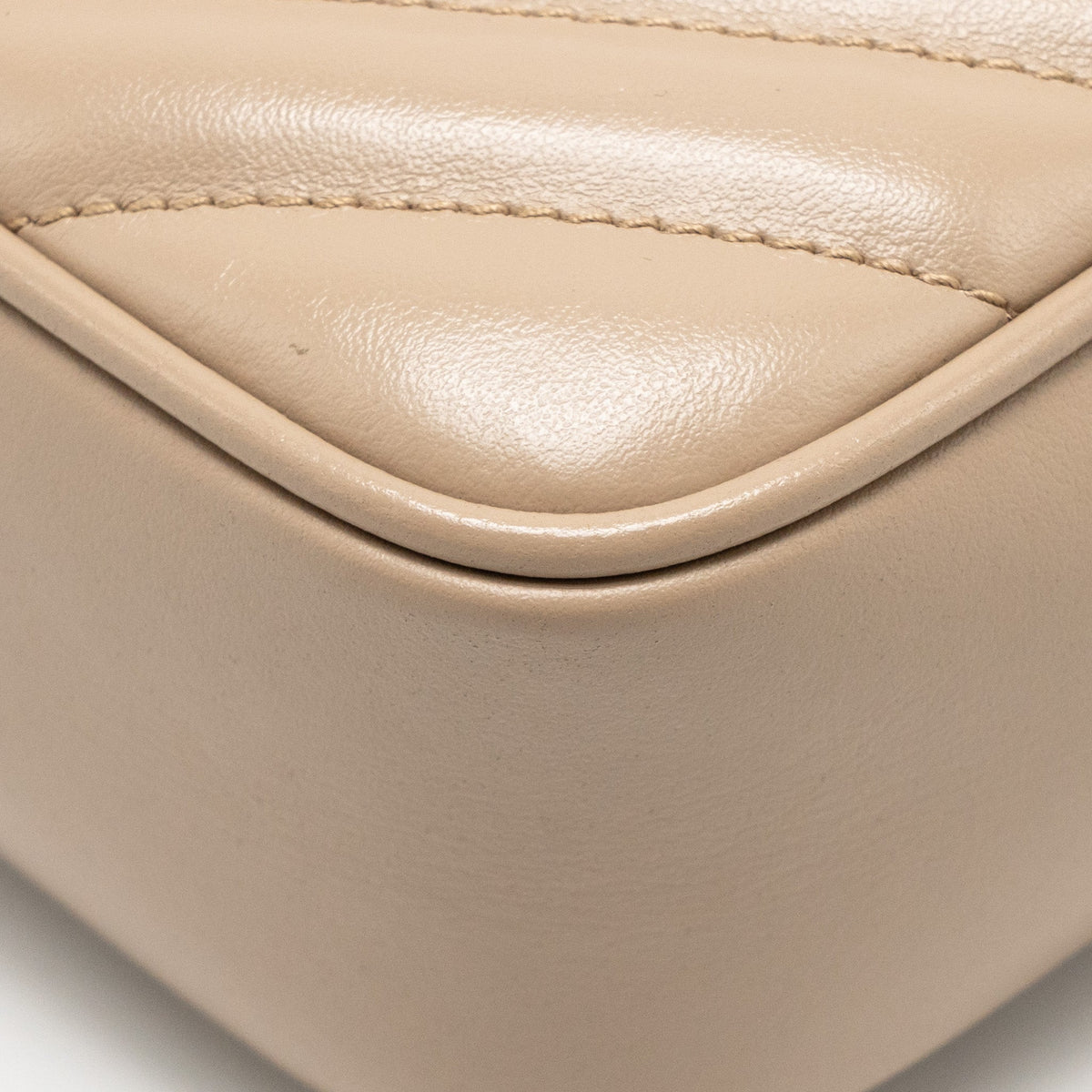saint-laurent-ysl-lou-camera-bag-calfskin-beige-ghw