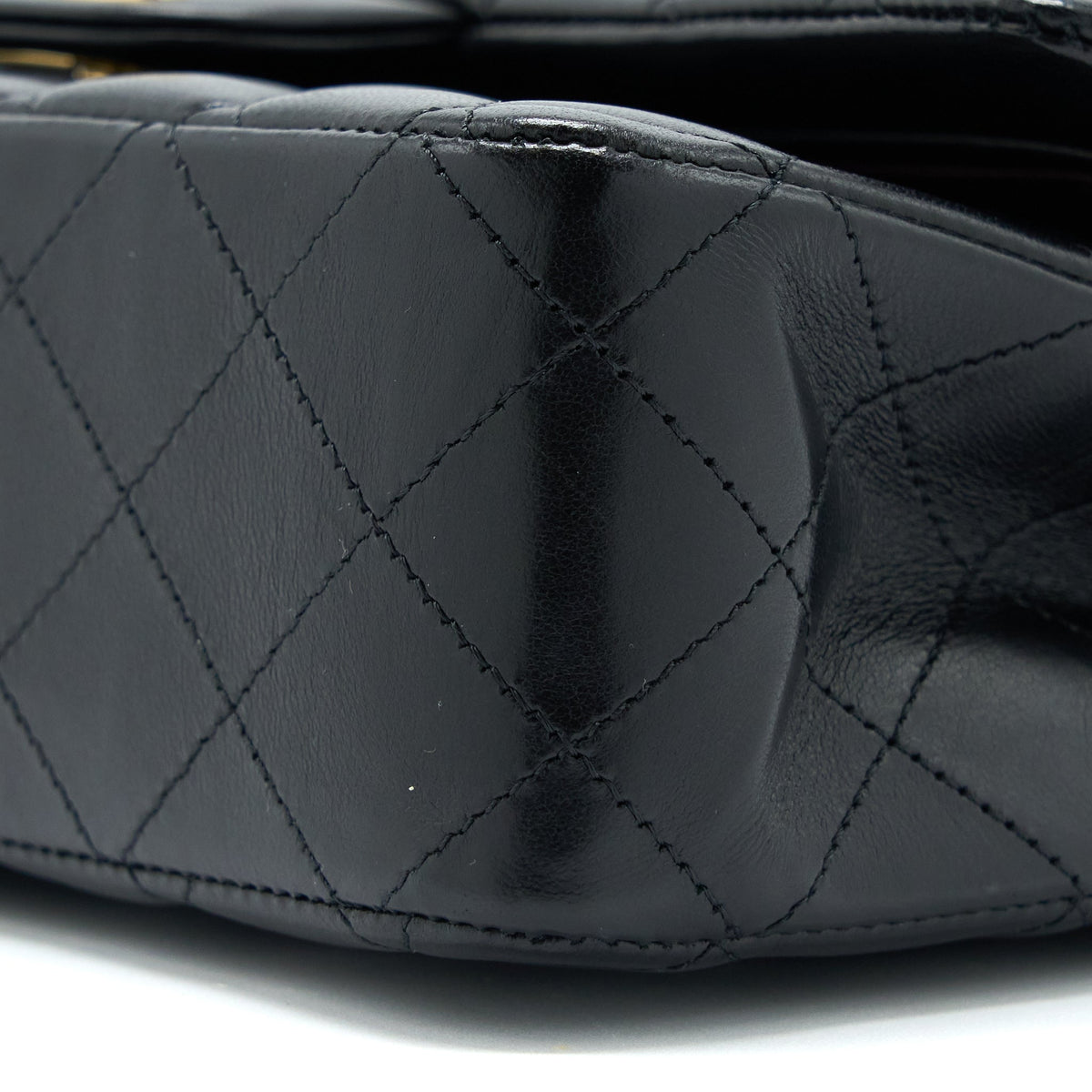 chanel-medium-classic-double-flap-bag-lambskin-black-ghw-1