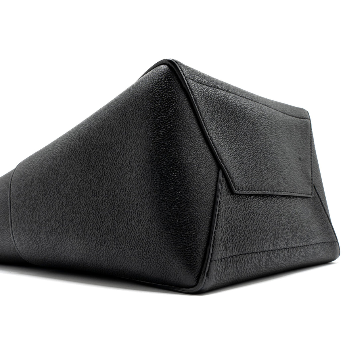 celine-sangle-bucket-bag-grained-calfskin-black-ghw