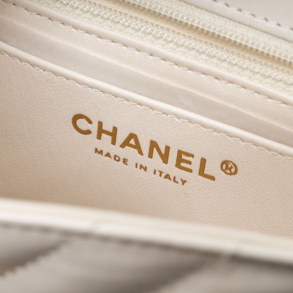 chanel-mini-chevron-2-55-reissue-flap-bag-calfskin-white-ghw-microchip