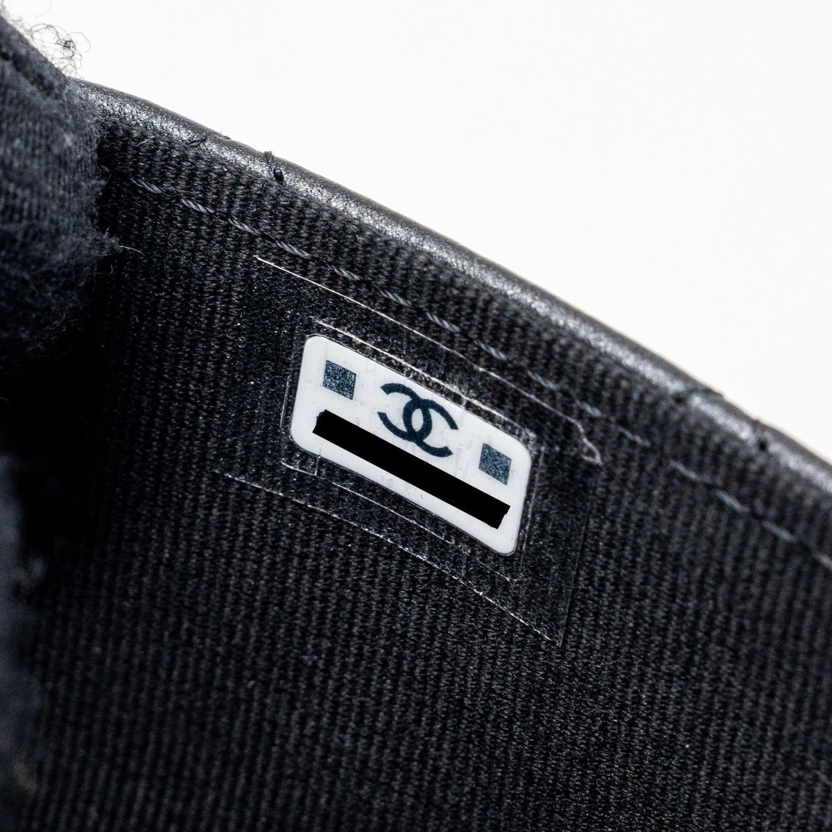 chanel-classic-flap-card-holder-lambskin-so-black-microchip