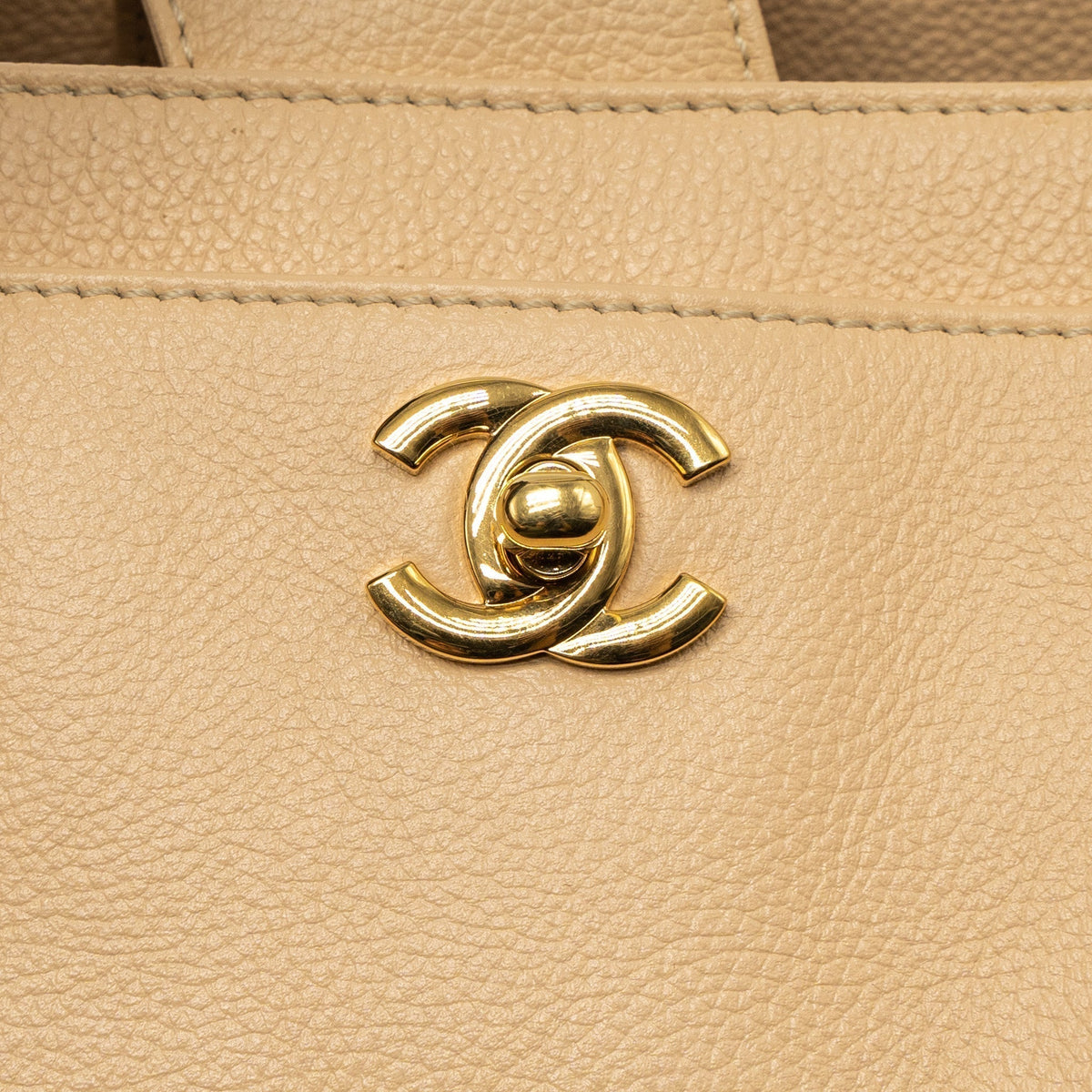 chanel-cerf-tote-bag-grained-calfskin-beige-ghw