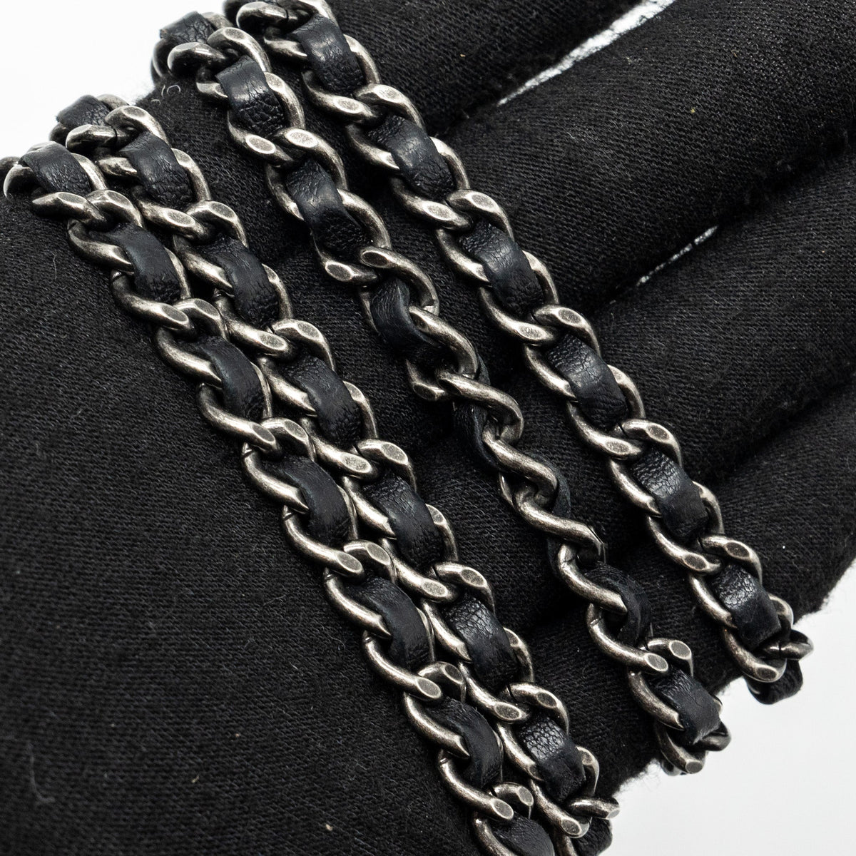 chanel-boy-wallet-on-chain-lambskin-black-ruthenium-hardware