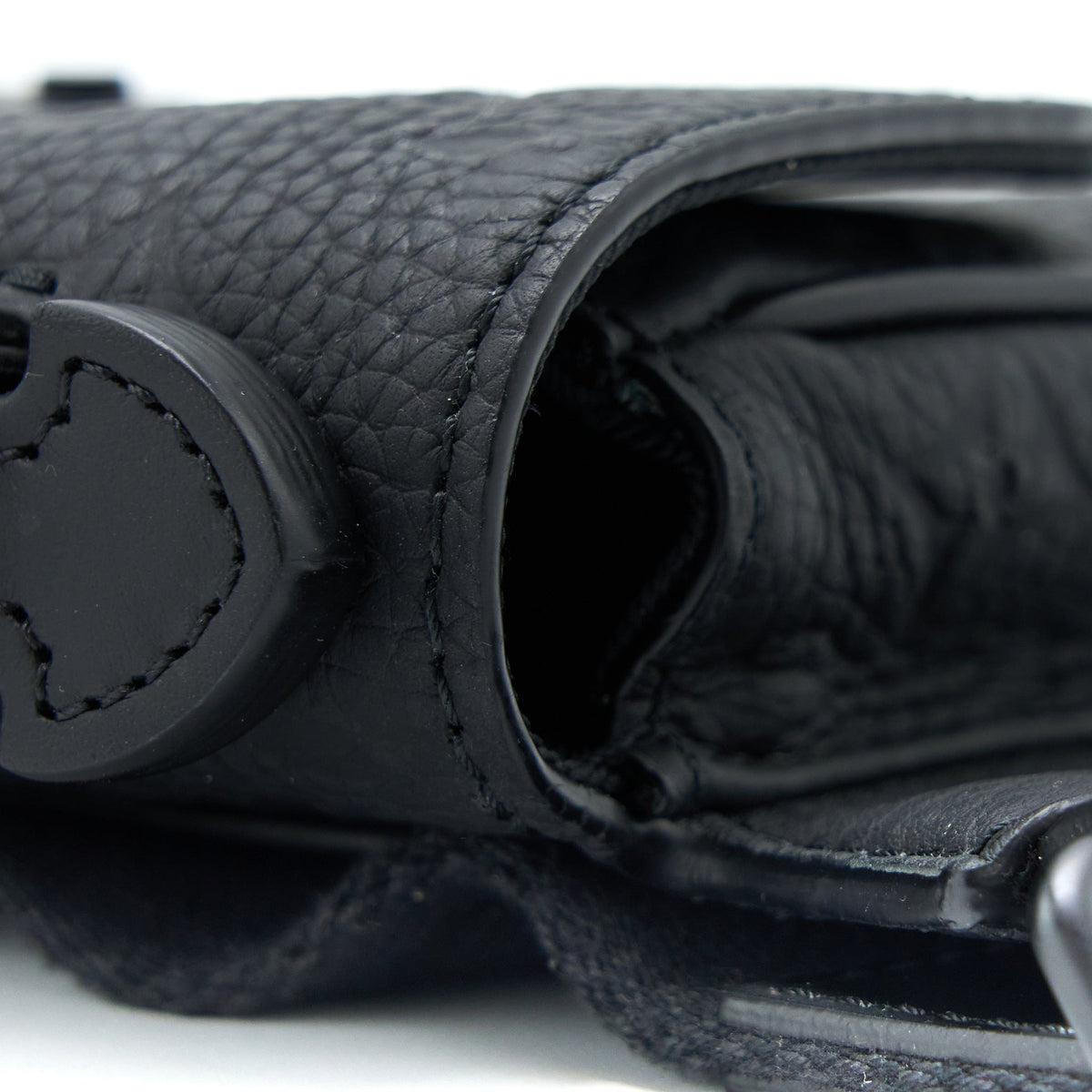louis-vuitton-s-lock-slingbag-monogram-embossed-taurillon-black-black-hardware-new-version