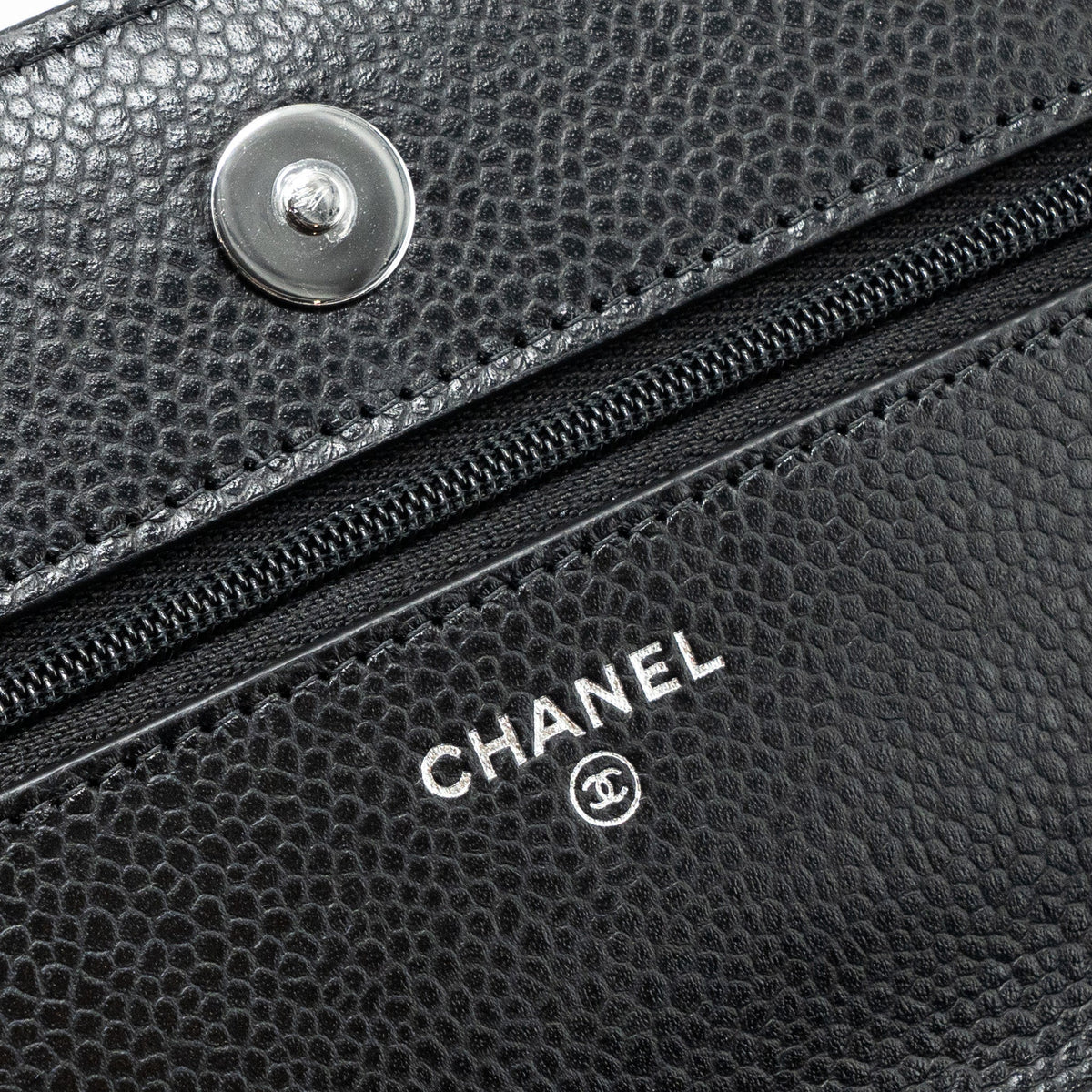 chanel-classic-wallet-on-chain-caviar-black-shw-microchip-7