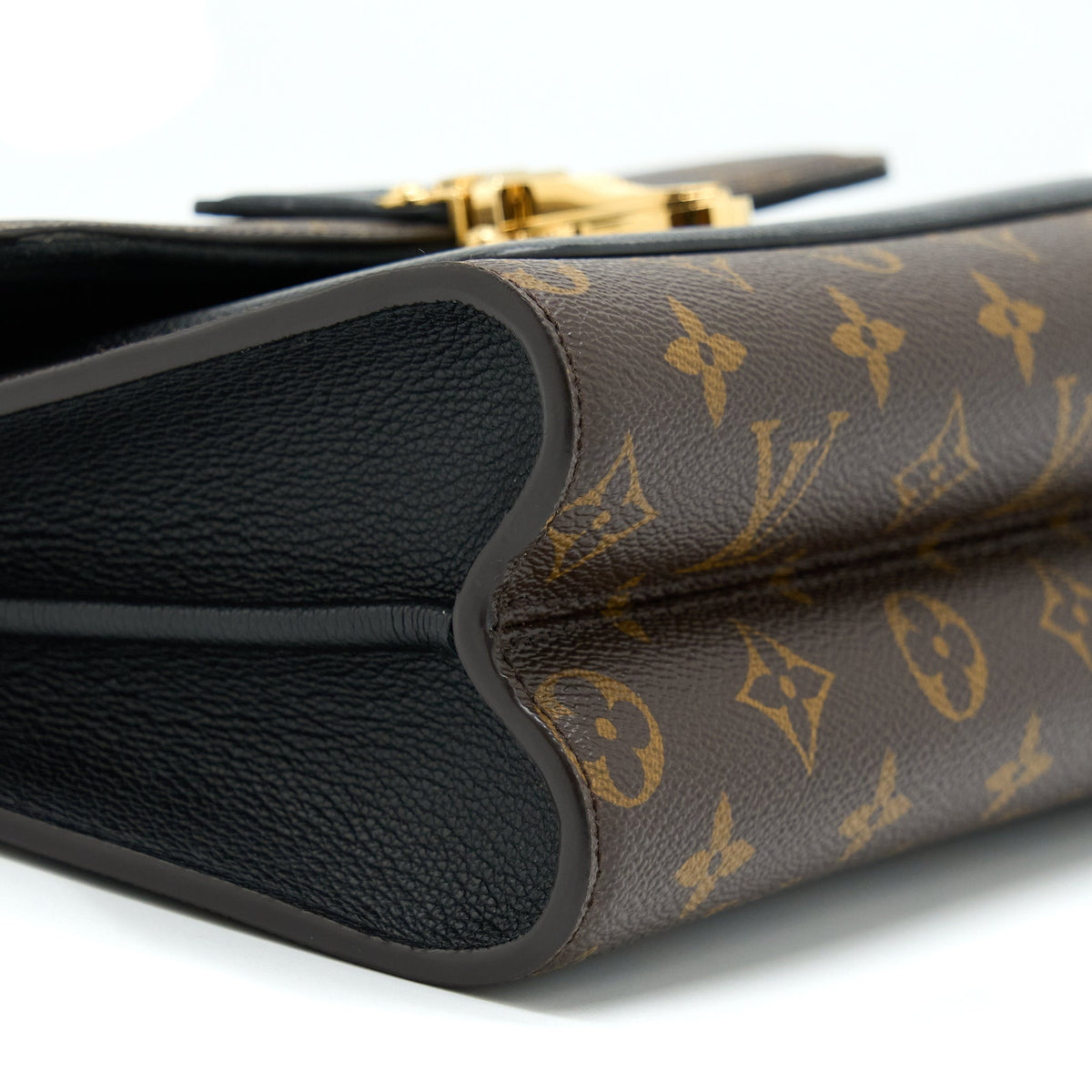 louis-vuitton-victoire-m41730-bag-monogram-canvas-ghw