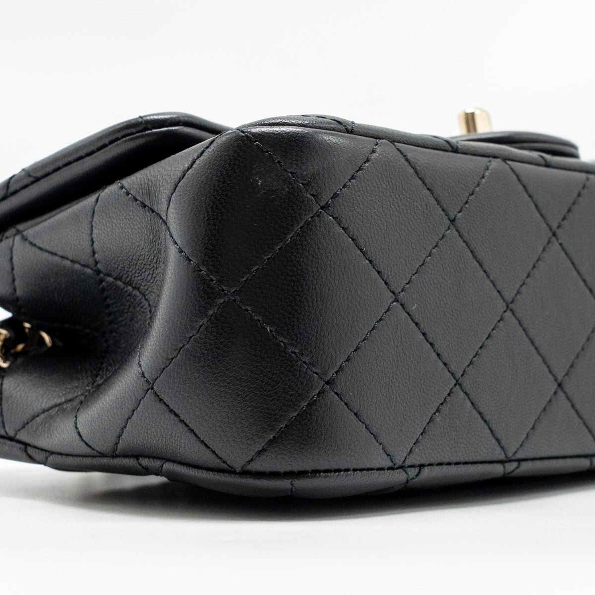 chanel-pearl-crush-mini-rectangular-lambskin-black-lghw-microchip