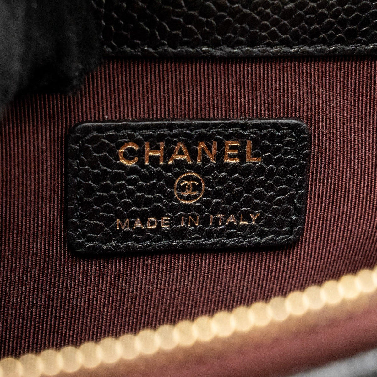 chanel-classic-zipped-pouch-caviar-black-lghw
