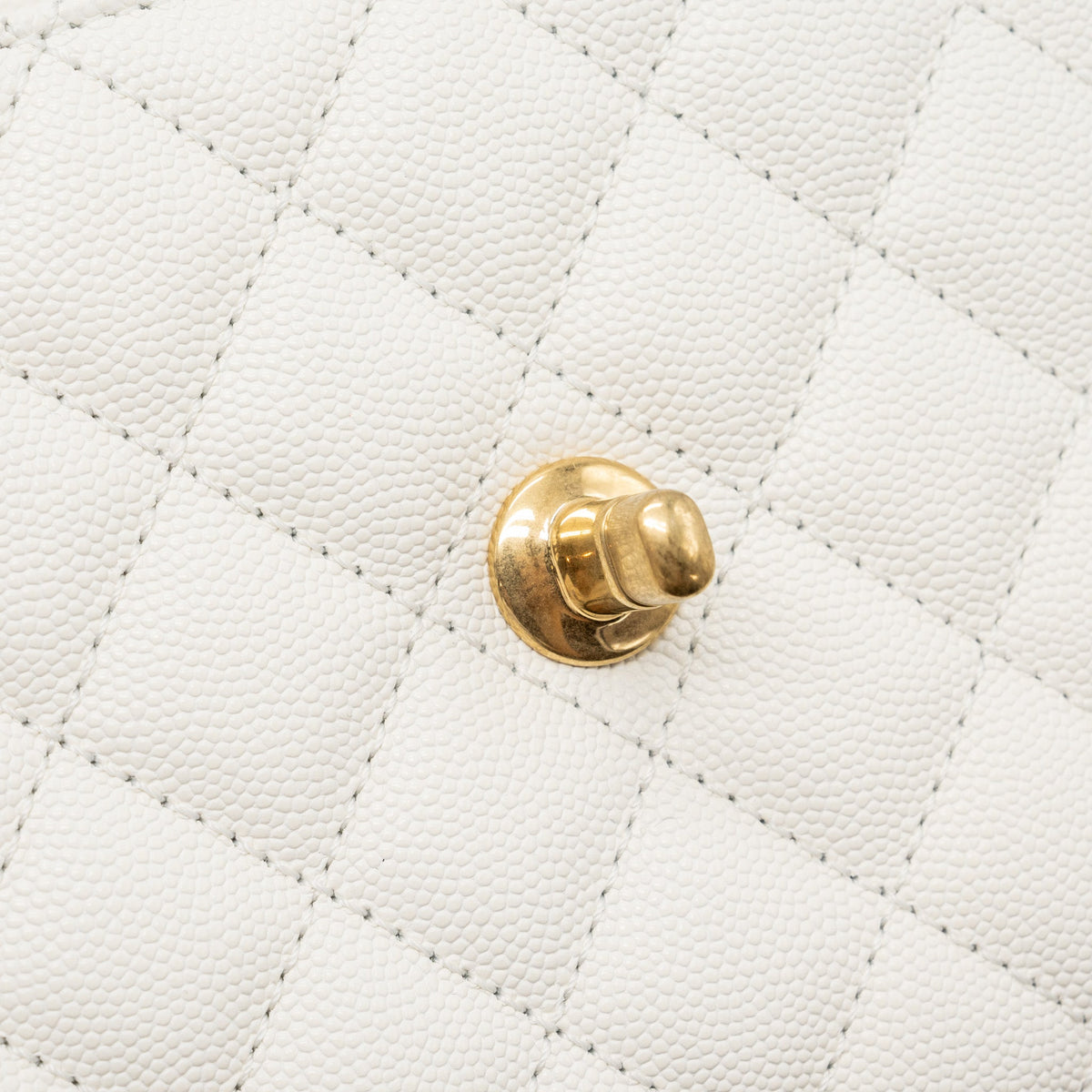 chanel-23p-detailed-top-handle-coco-handle-caviar-white-ghw-microchip