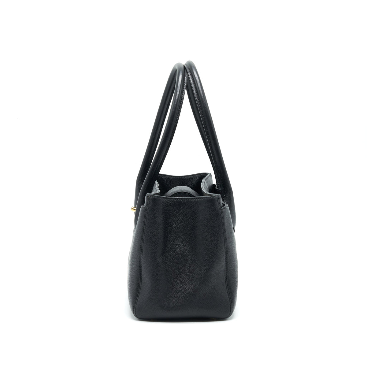 chanel-executive-cerf-small-tote-bag-caviar-black-with-ghw