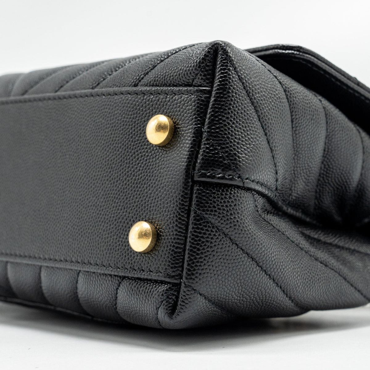 chanel-small-coco-handle-chevron-caviar-with-lizard-embossed-handle-black-ghw-copy