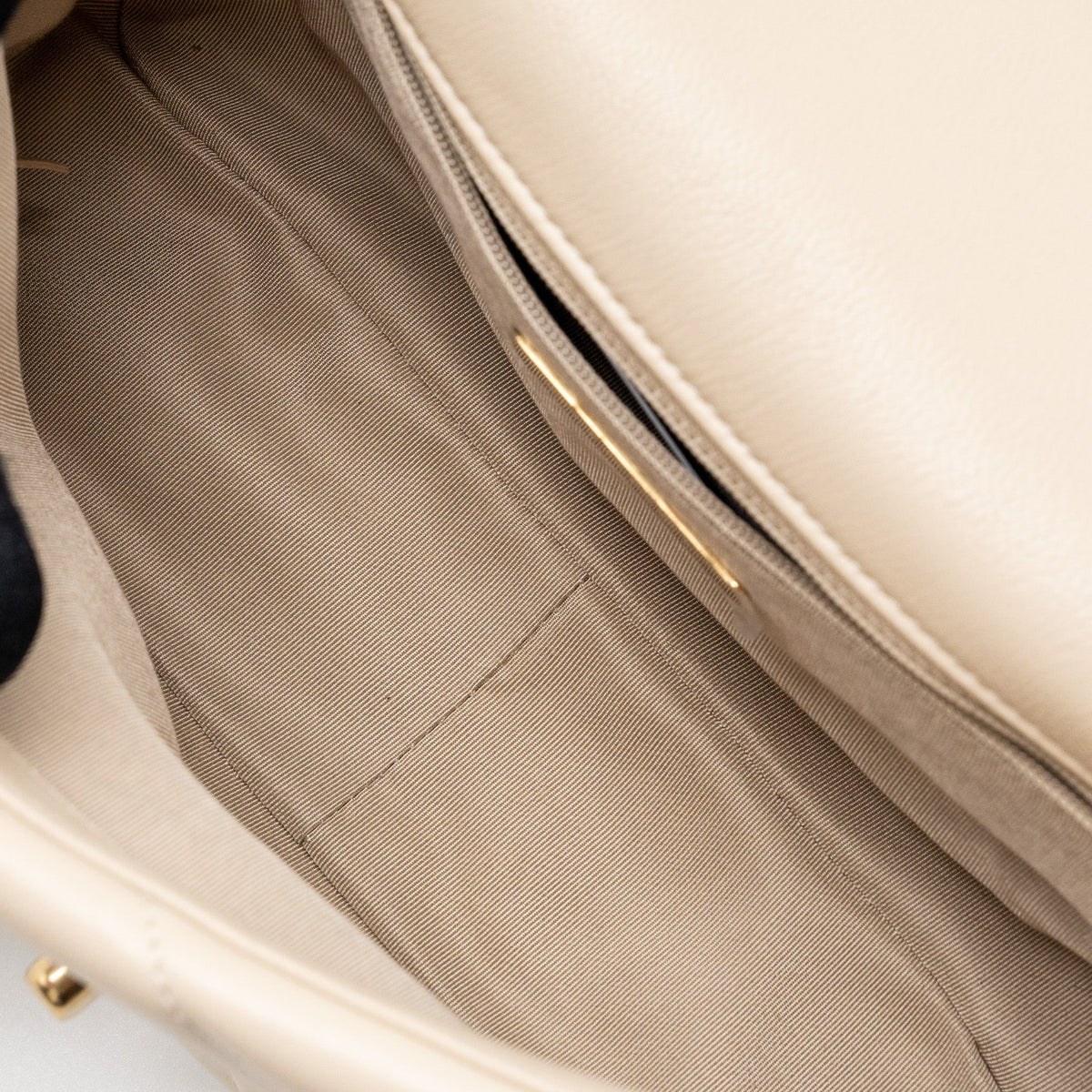 chanel-small-19-bag-goatskin-beige-multicolour-hardware