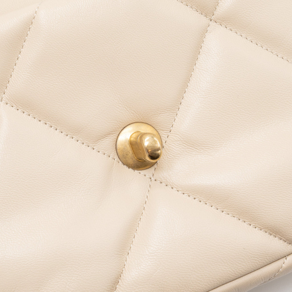 chanel-small-19-bag-goatskin-beige-multicolour-hardware