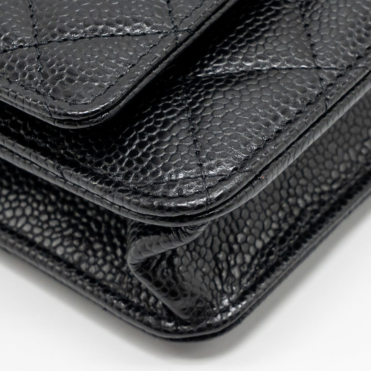 chanel-classic-wallet-on-chain-caviar-black-ghwmicrochip-copy-1