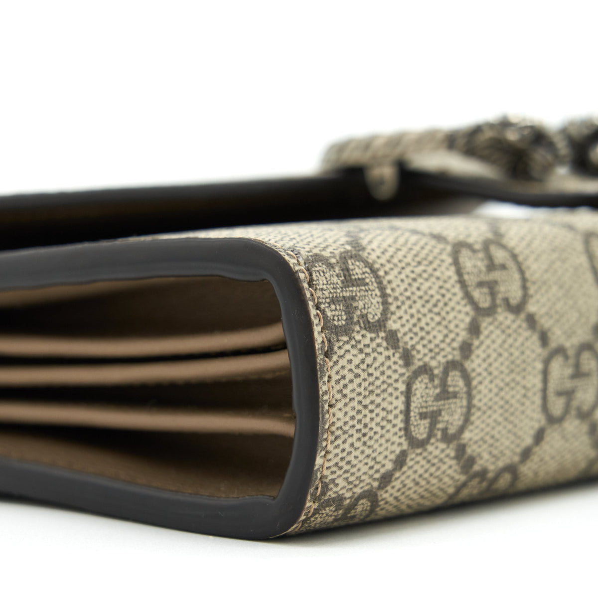 gucci-dionysus-gg-supreme-chain-wallet-beige-shw