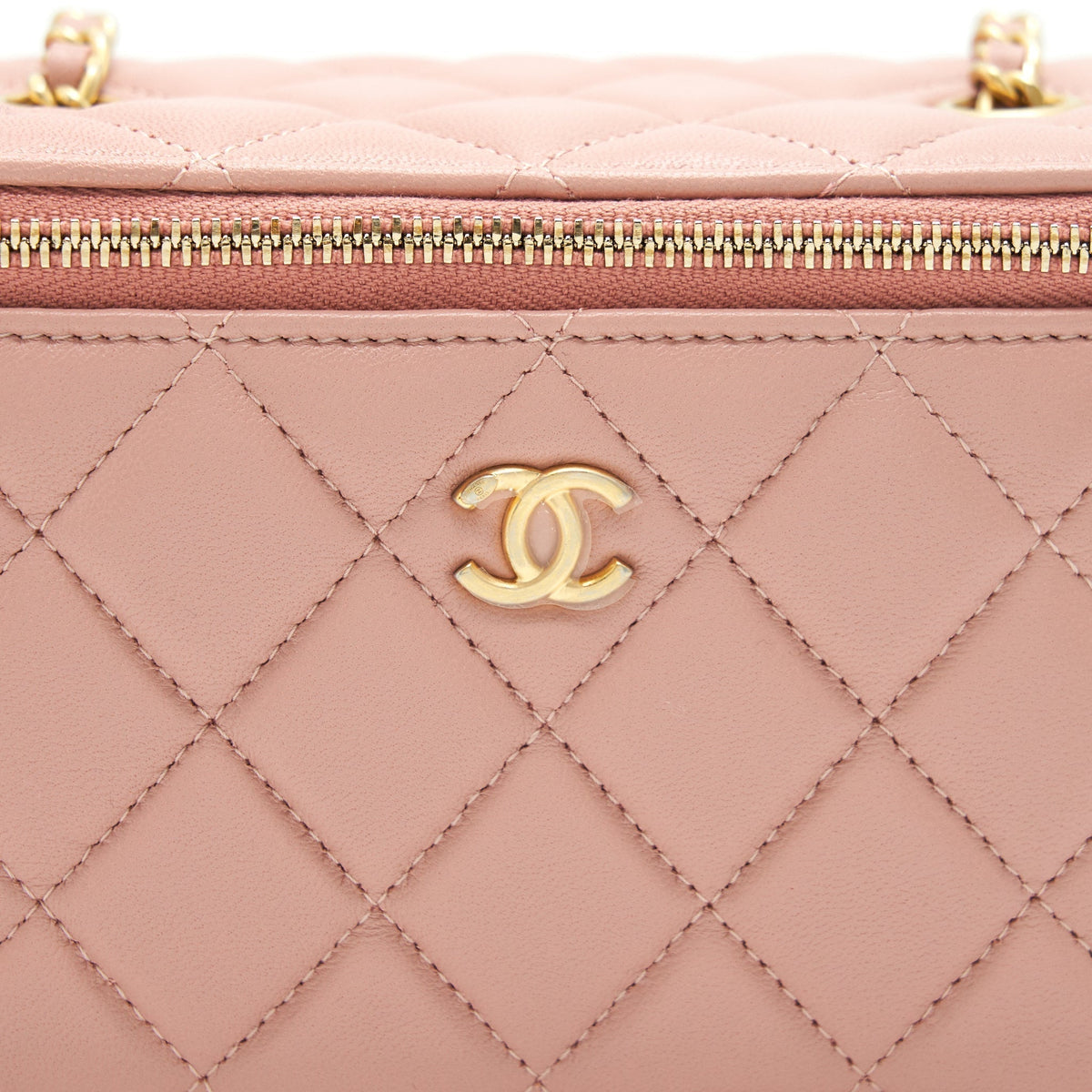 chanel-21b-pearl-crush-rectangular-vanity-with-chain-dark-pink