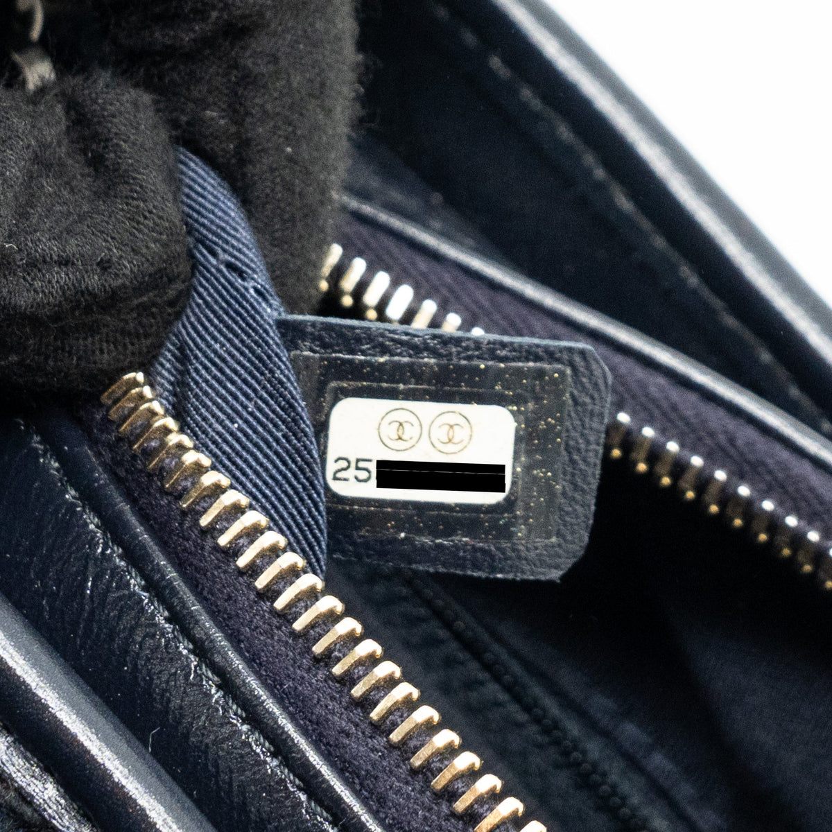 chanel-small-gabrielle-hobo-bag-tweed-calfskin-multicolour-with-multicolour-hardware