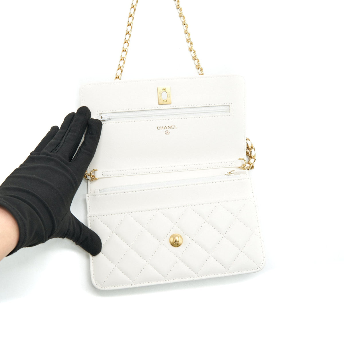 chanel-pearl-crush-wallet-on-chain-white-ghw-1