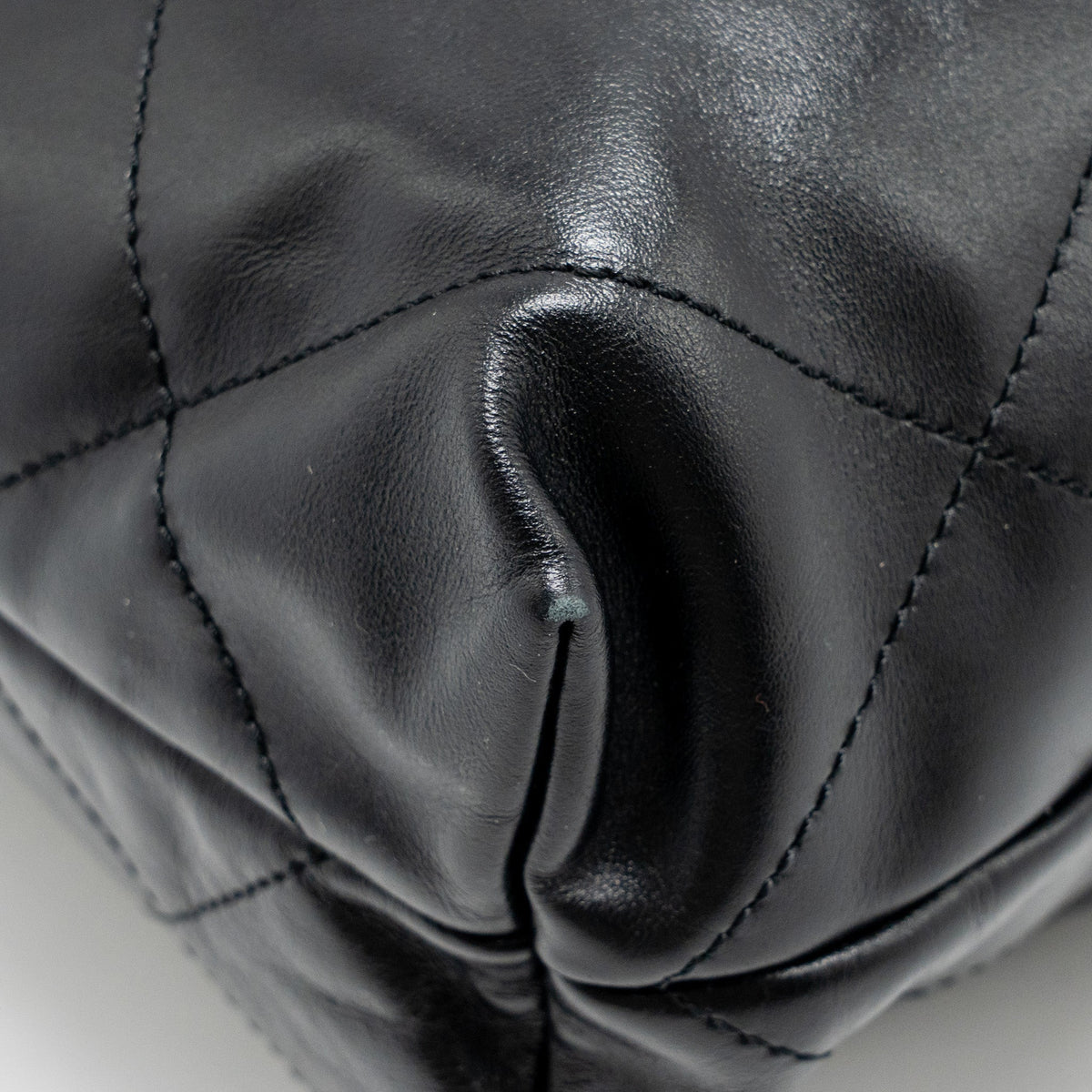 chanel-small-22-bag-shiny-calfskin-black-ghwmicrochip-1