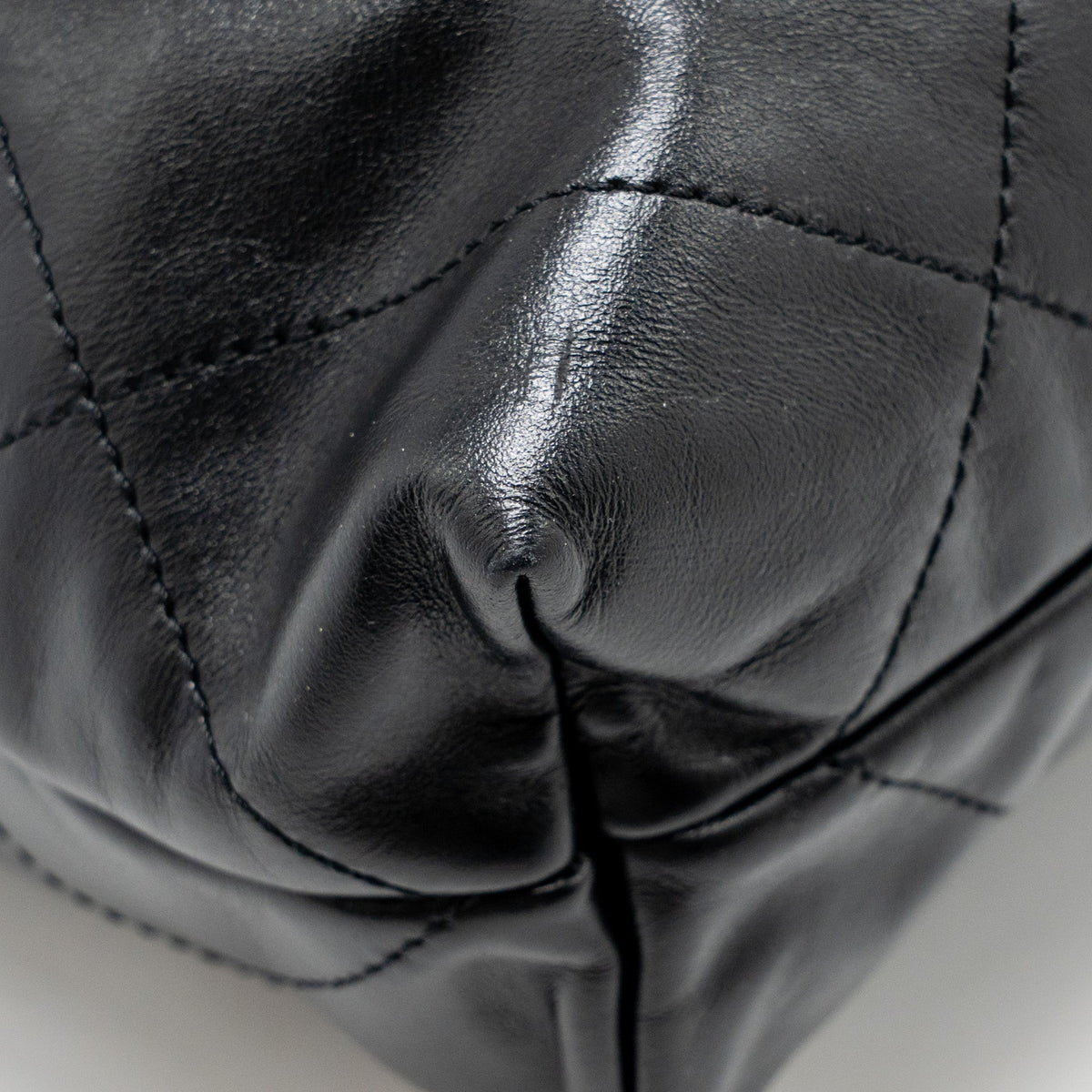 chanel-small-22-bag-shiny-calfskin-black-ghwmicrochip-1