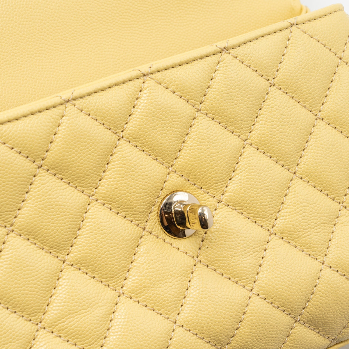 chanel-small-coco-handle-caviar-22p-light-yellow-lghw-microchip