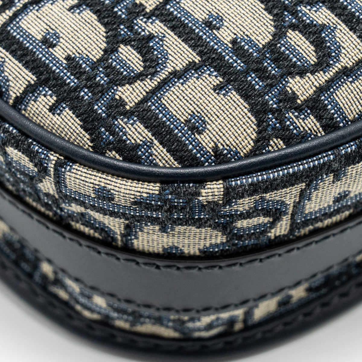 dior-medium-bobby-bag-blue-dior-oblique-jacquard-ghw-1
