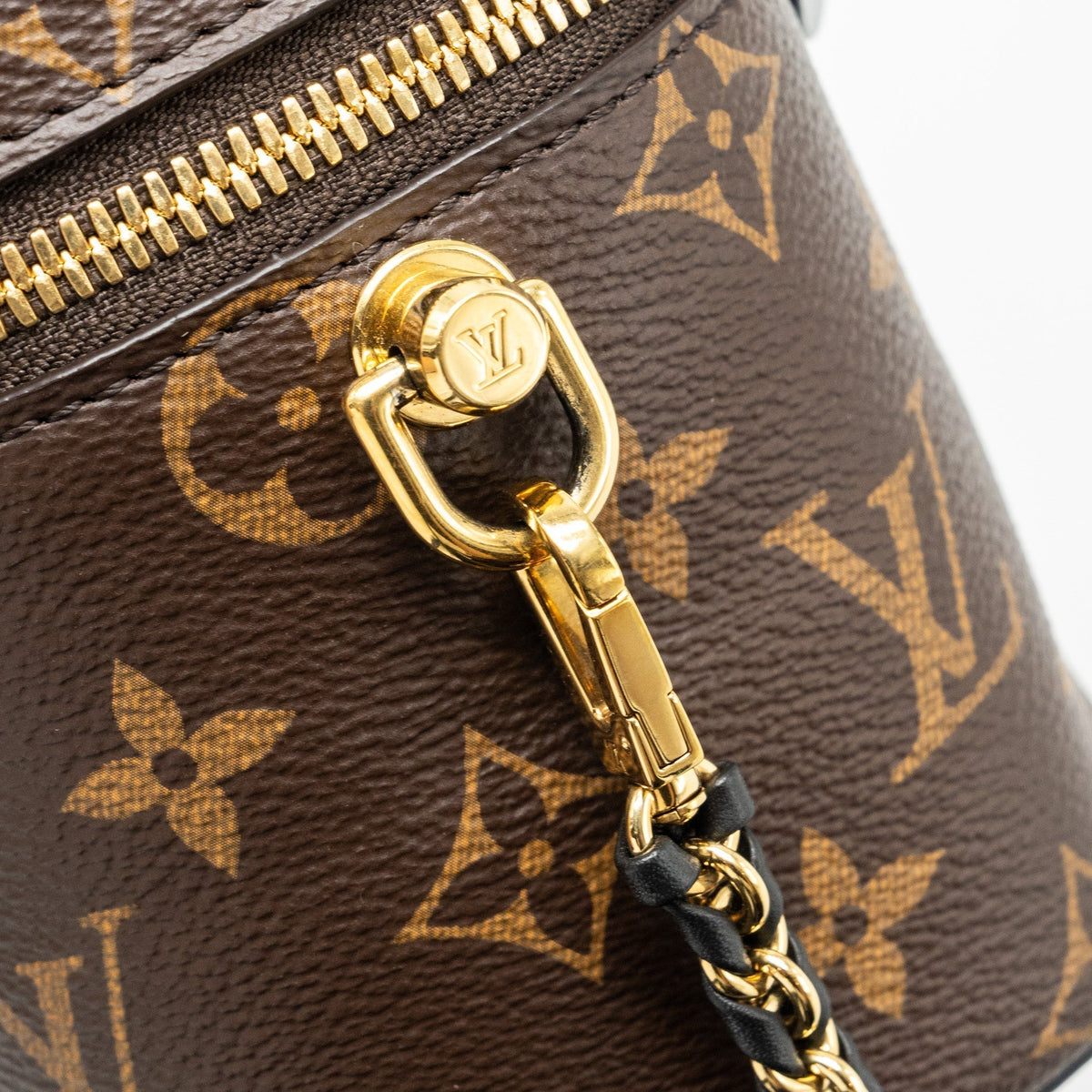 louis-vuitton-vanity-monogram-canvas-ghw