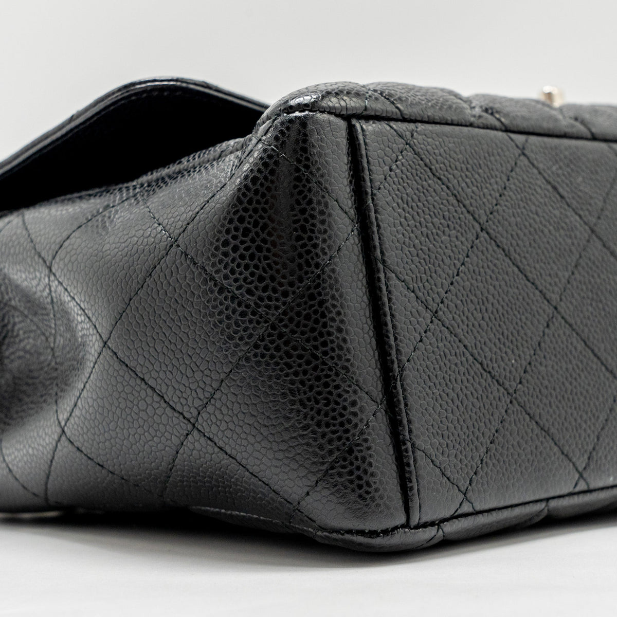 chanel-maxi-classic-double-flap-bag-caviar-black-shw