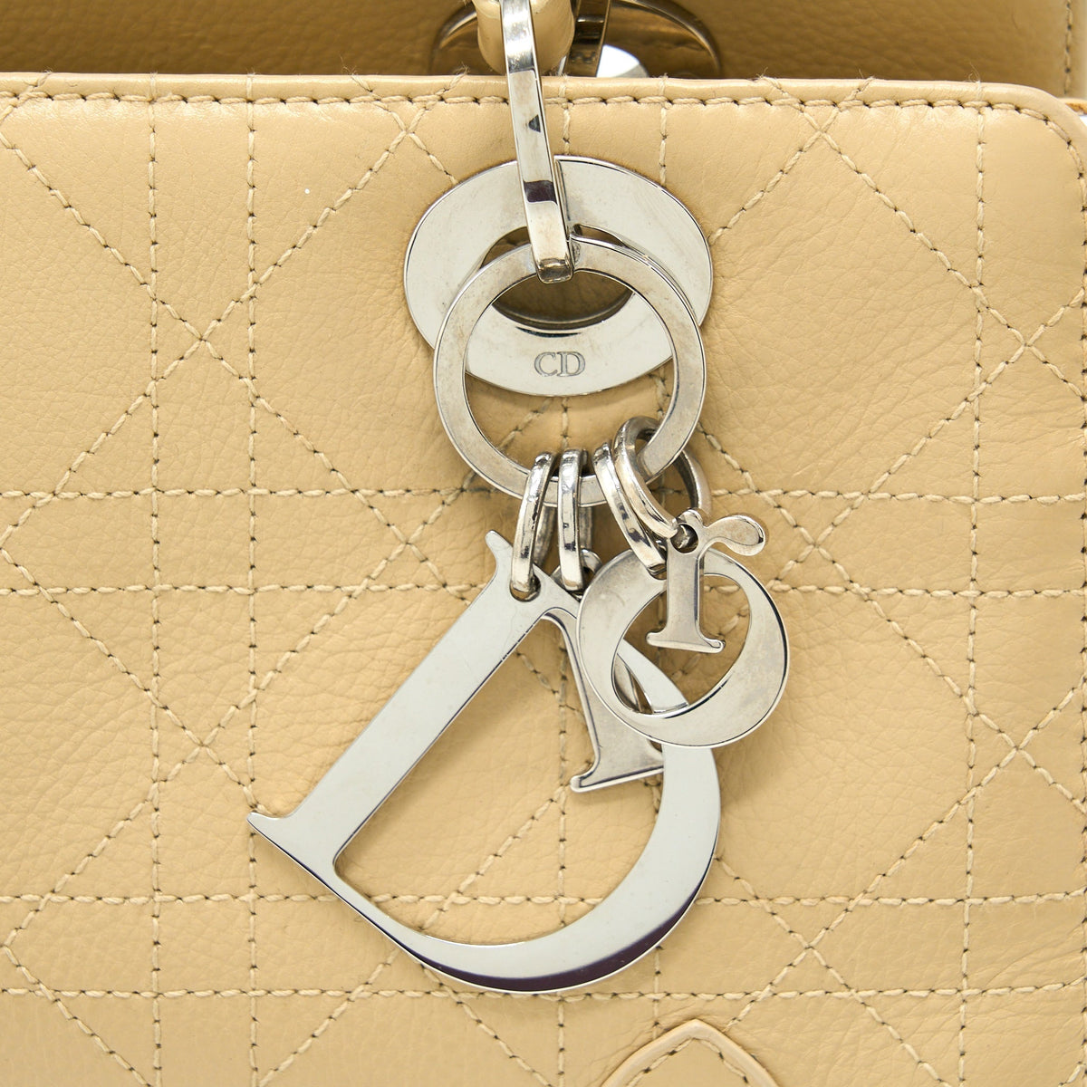 dior-vintage-lady-dior-long-cuir-calfskin-beige-shw