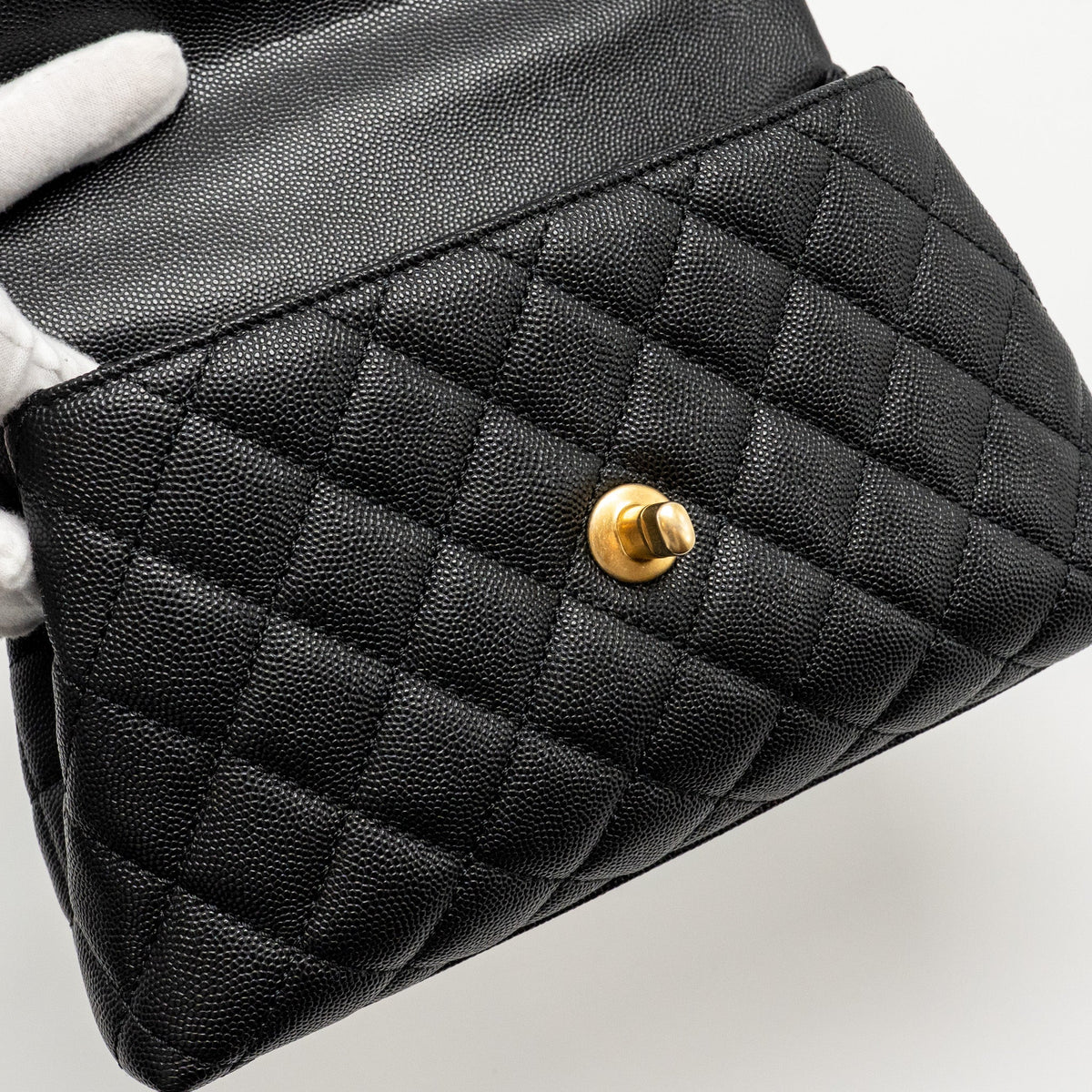 chanel-small-coco-handle-with-snake-embossed-handle-caviar-black-ghw