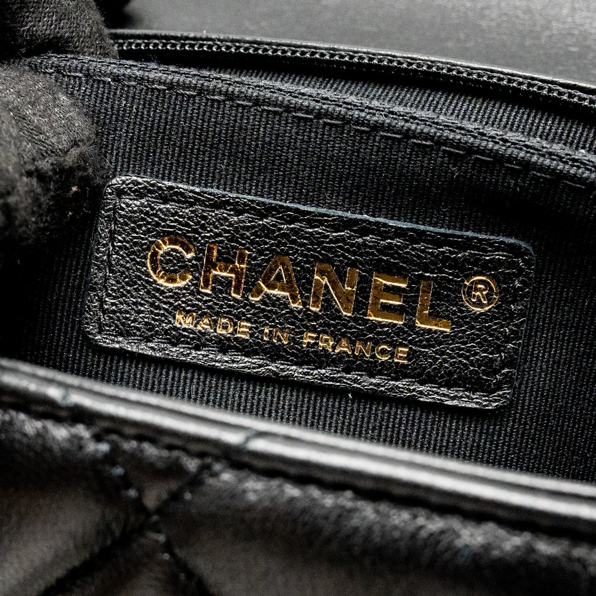 chanel-quilted-mini-flap-bag-with-detailed-chain-lambskin-black-ghw-microchip