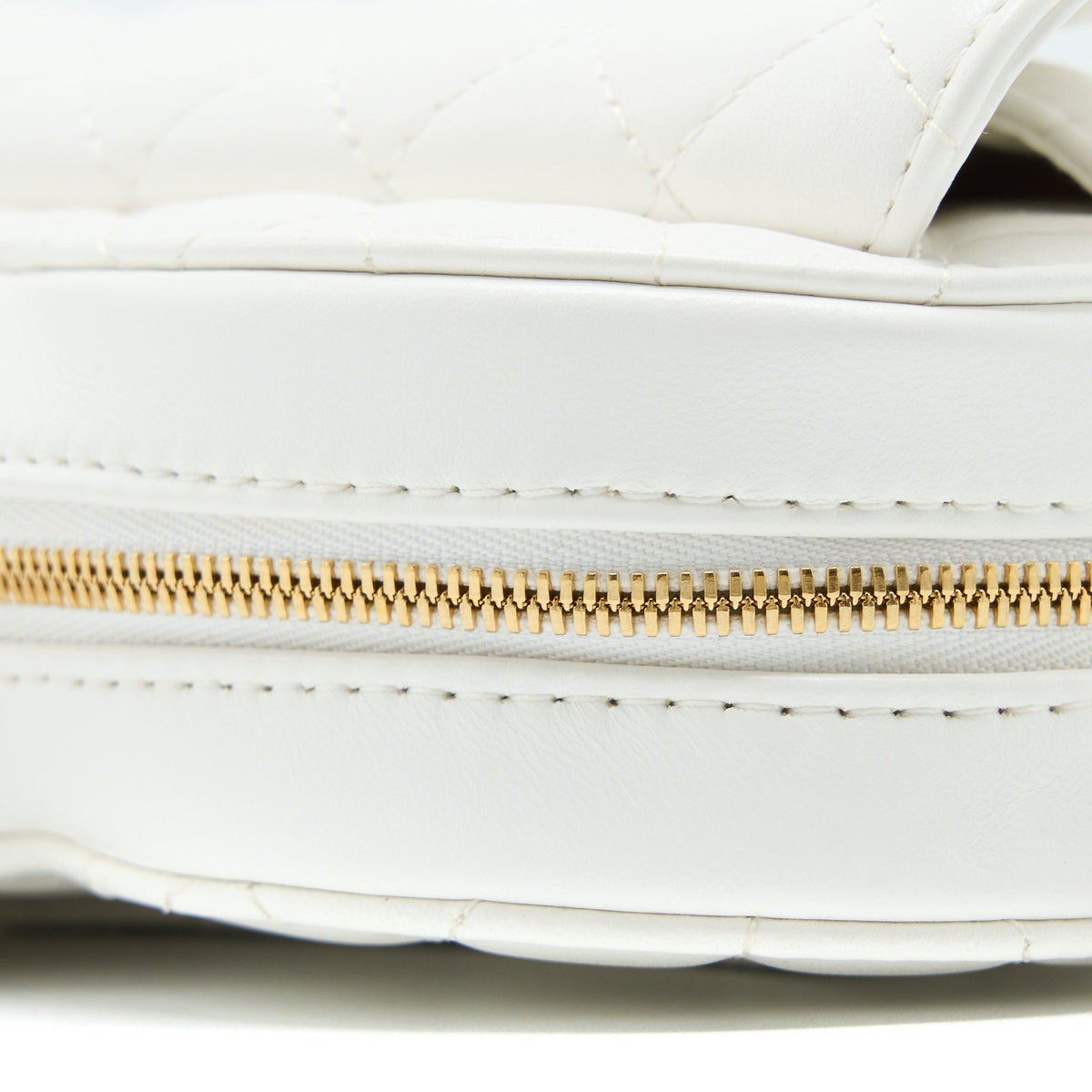 copy-of-chanel-22s-heart-bag-lambskin-white-lghw-microchip