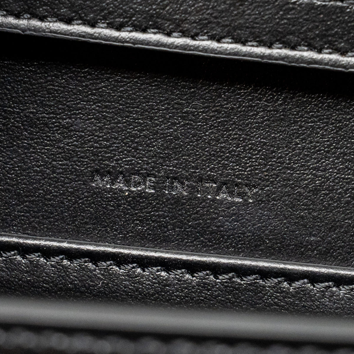 celine-wallet-on-chain-margo-calfskin-black-ghw
