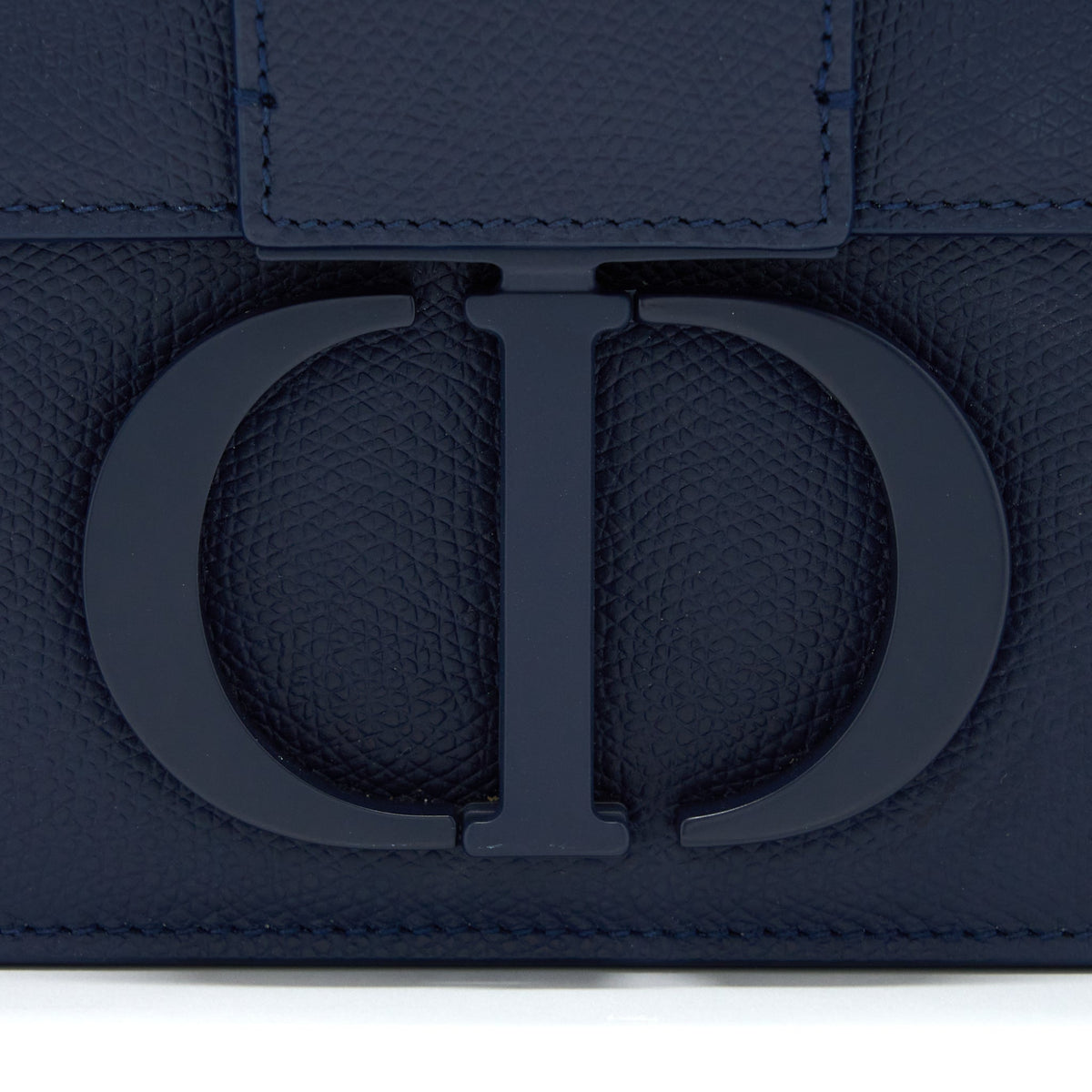dior-montaigne-30-calfskin-navy-with-black-hardware