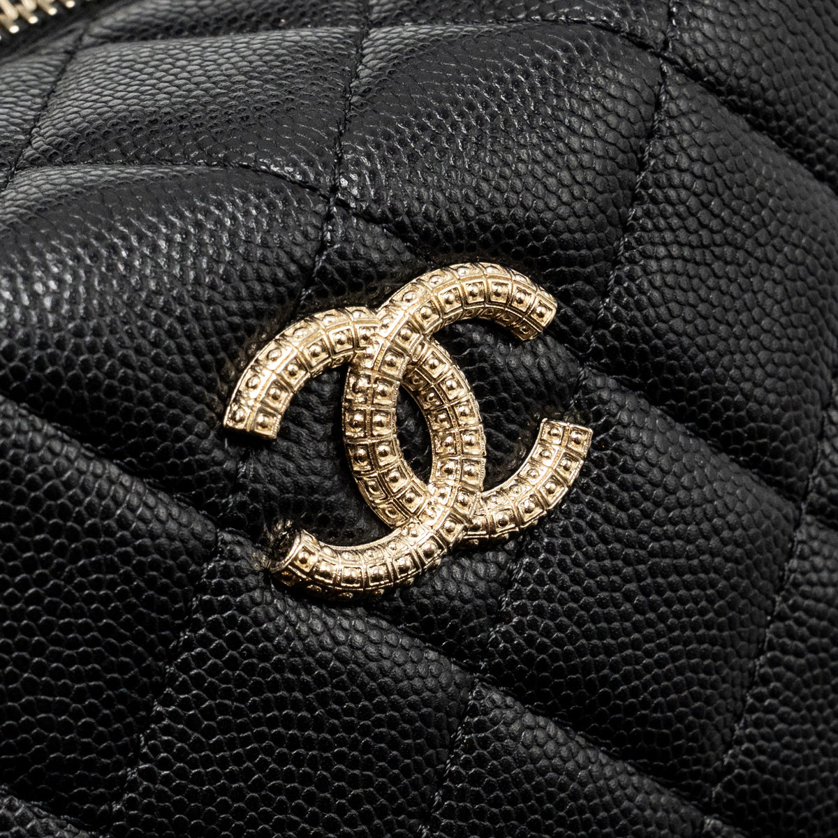 chanel-25c-detail-logo-quilted-hobo-bag-caviar-black-ghw-microchip-copy