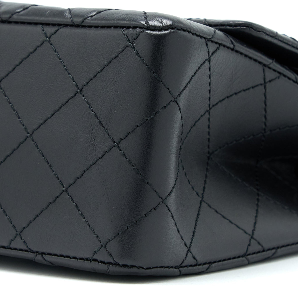chanel-2-55-reissue-226-aged-calfskin-black-ghw-microchip