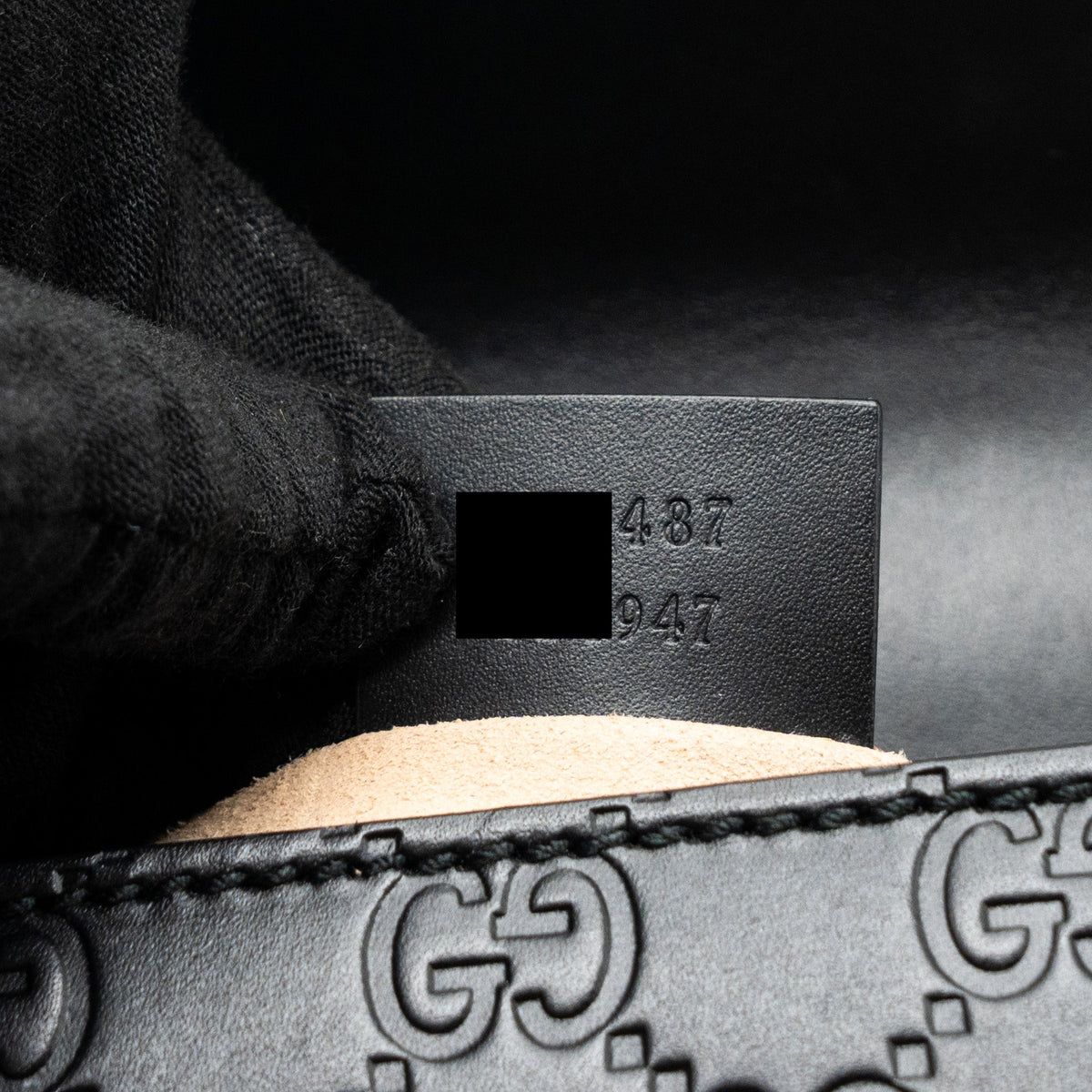 gucci-padlock-chain-bag-calfskin-black-ghw