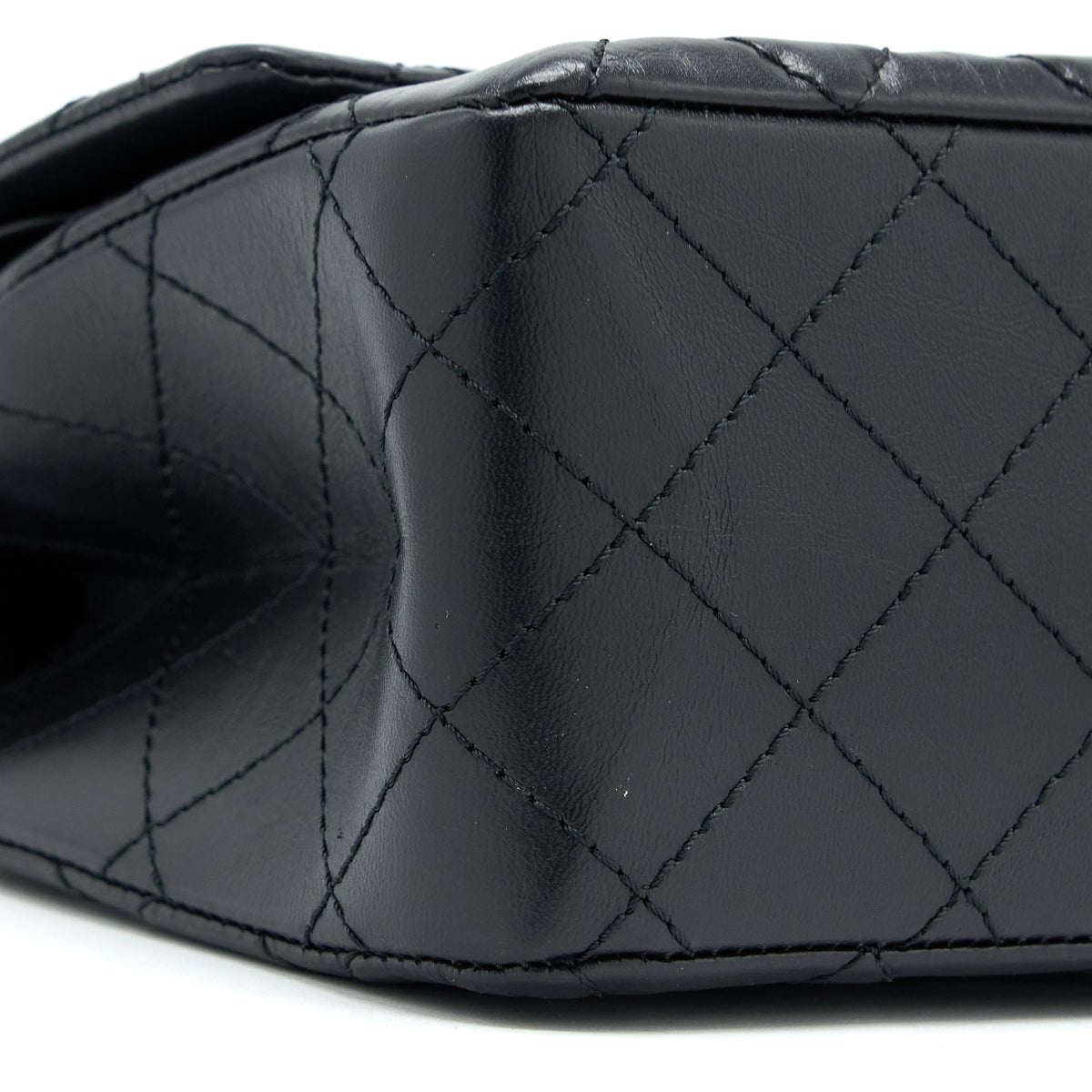 chanel-2-55-reissue-226-aged-calfskin-black-ghw-microchip